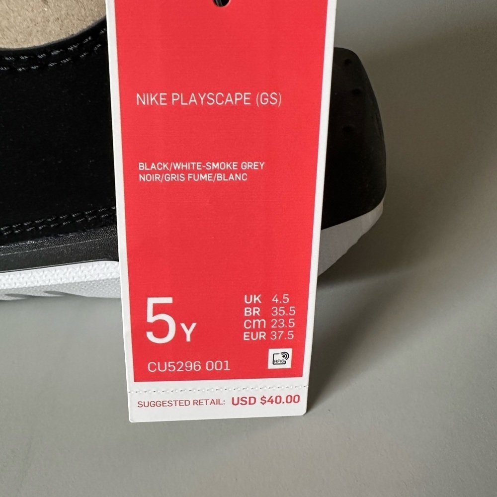 Nike playscape (GS) black sandals size 5y - Picture 5 of 5